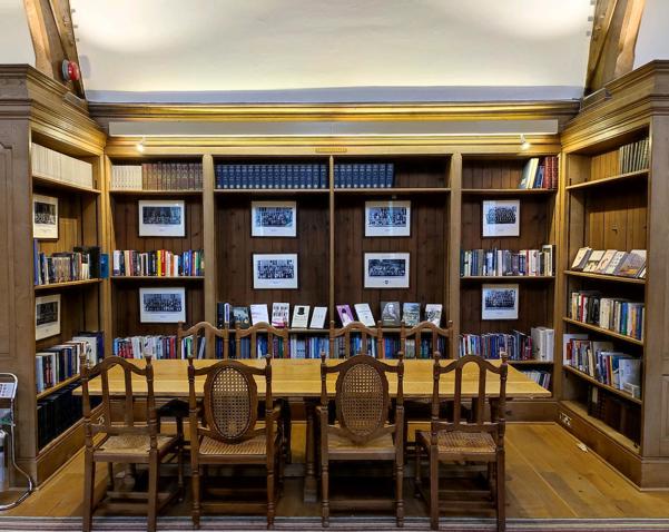 Alumni Library in the Rosebery Room
